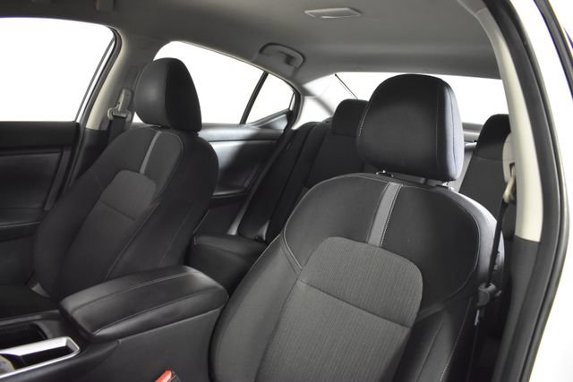 Certified 2022 Nissan Sentra SV w/ Trunk Package FWD image 10