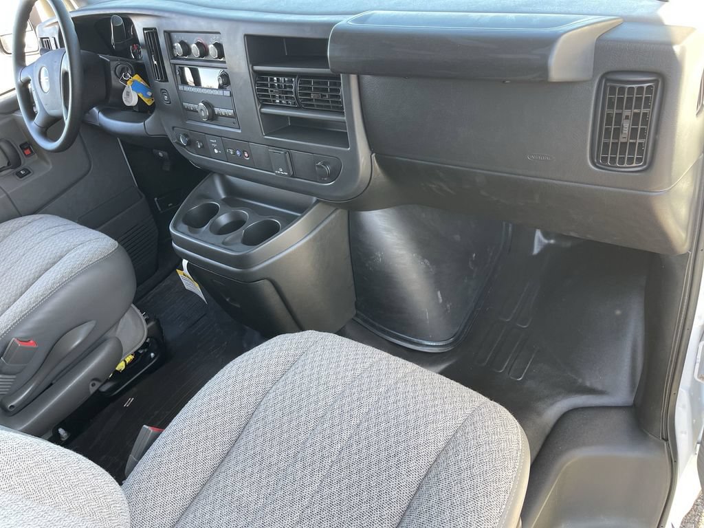 New 2025 GMC Savana 2500 Extended w/ Driver Convenience Package RWD image 28
