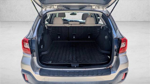 Used 2018 Subaru Outback 2.5i Premium image 8