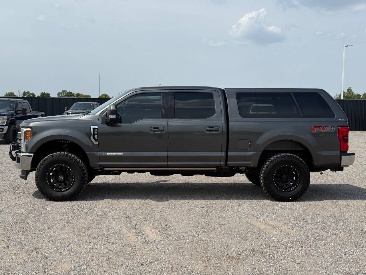 Used 2017 Ford F250 Lariat w/ Lariat Ultimate Package AWD/4WD image 14