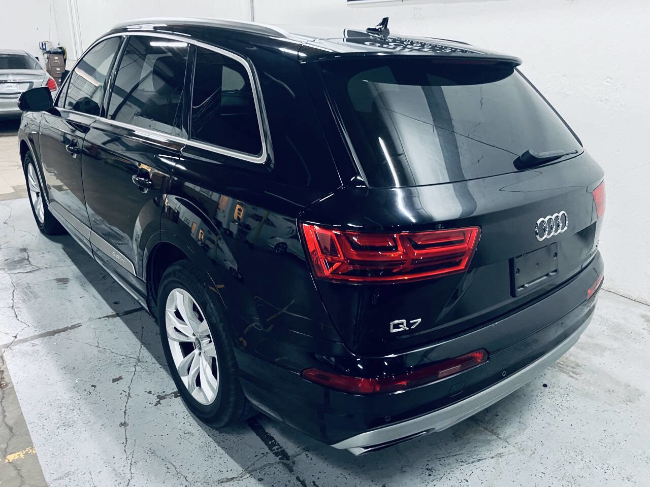Used 2017 Audi Q7 2.0T Premium image 5