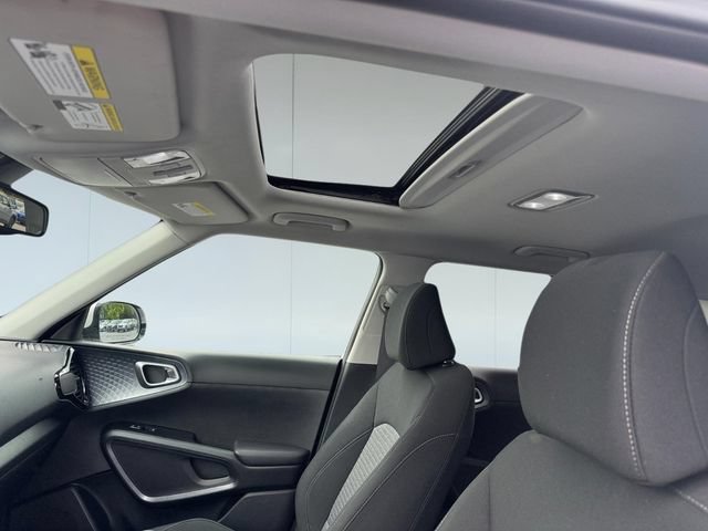 Used 2022 Kia Soul GT-Line FWD image 10