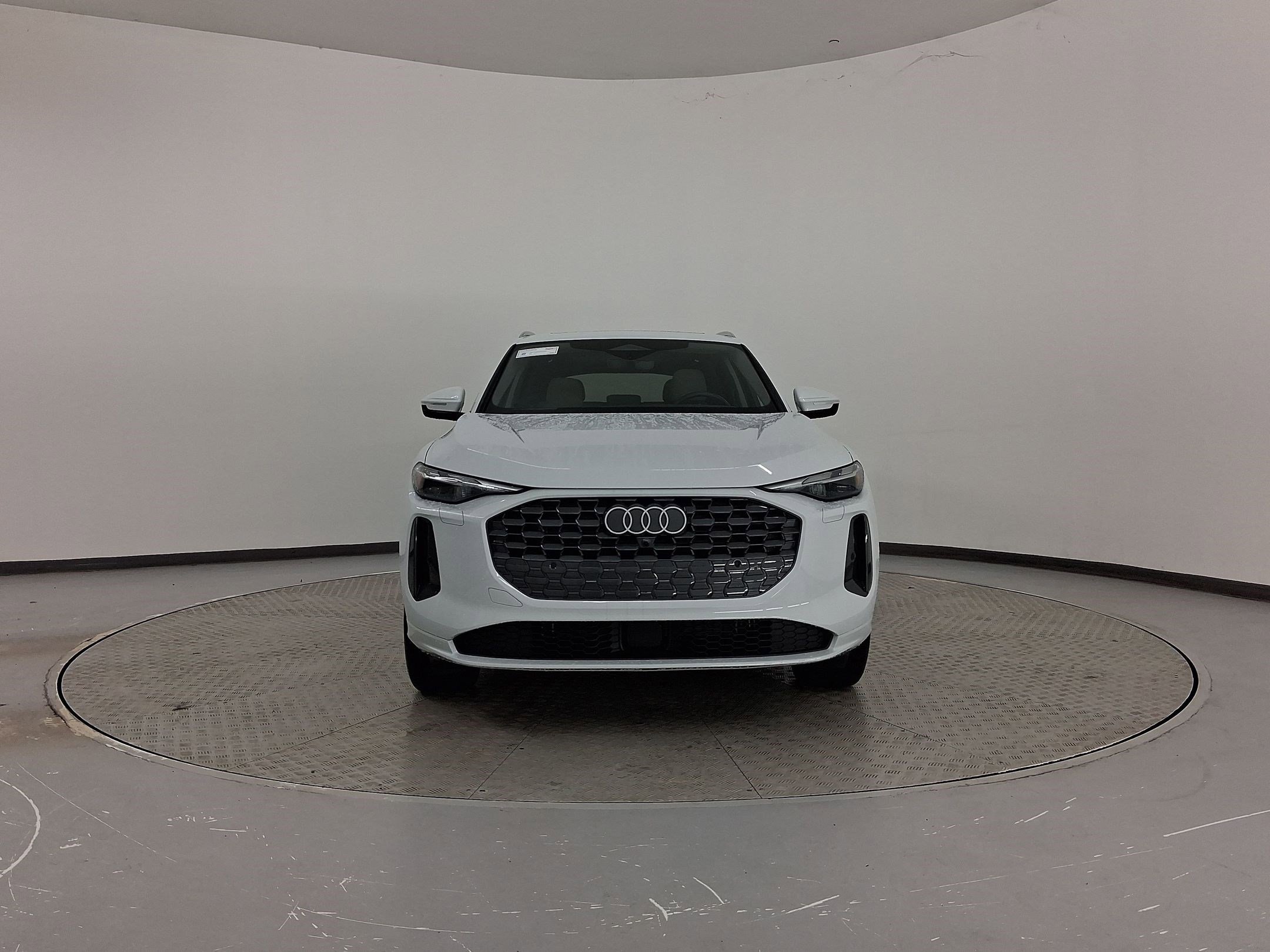 Certified 2025 Audi Q5 Premium w/ Convenience Package image 6