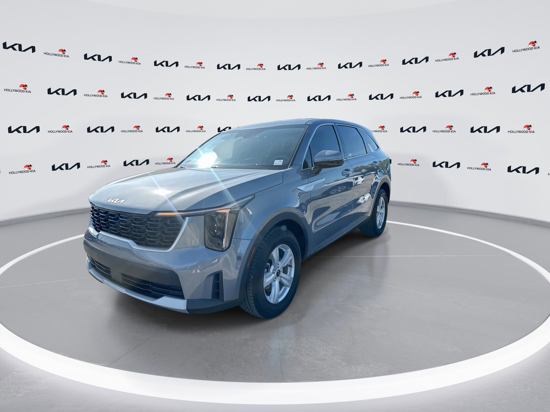 Certified 2024 Kia Sorento LX FWD image 4