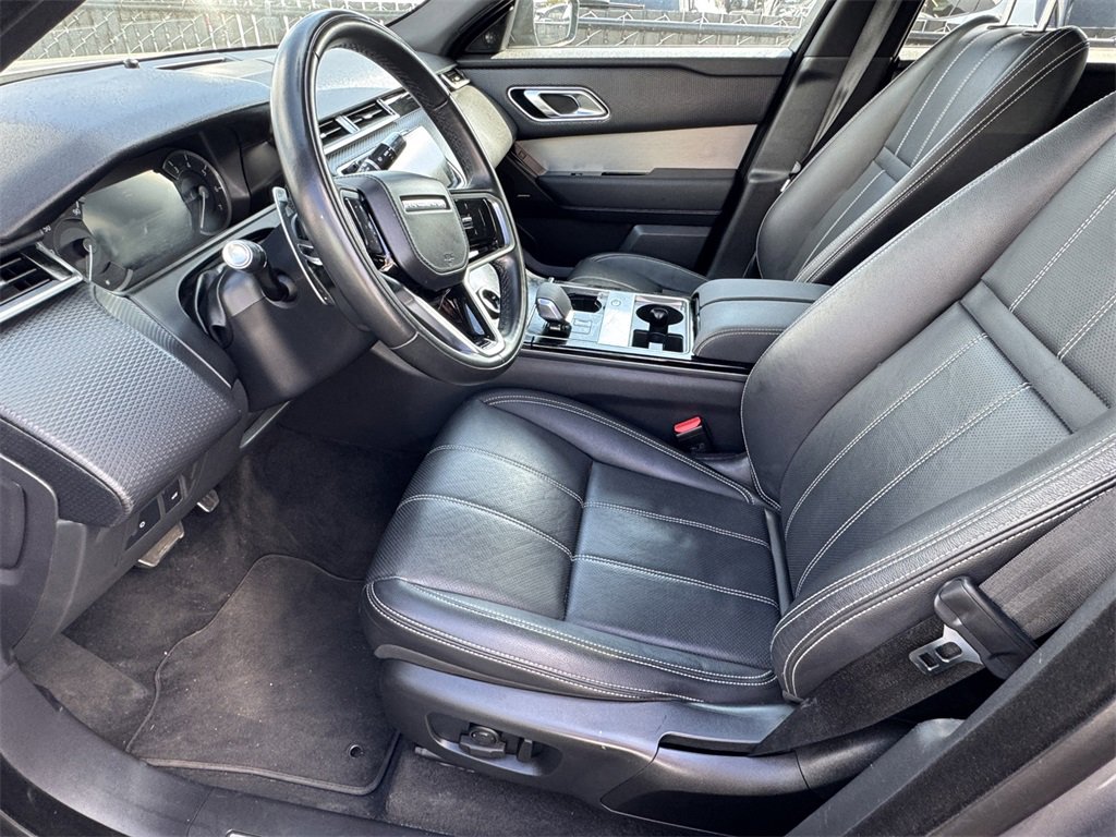 Used 2022 Land Rover Range Rover Velar R-Dynamic S image 10