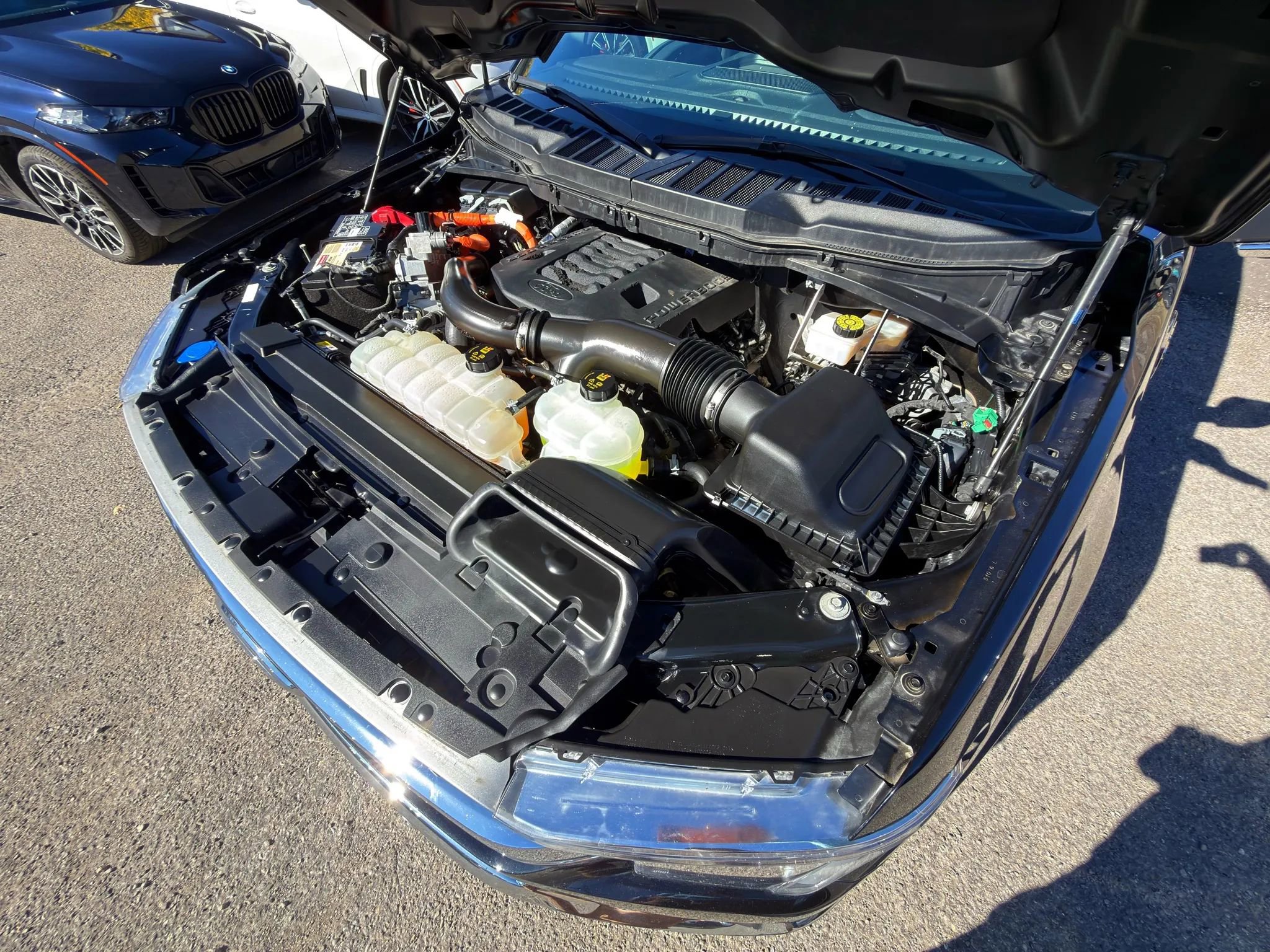 Used 2023 Ford F150 Lariat w/ Trailer Tow Package image 4