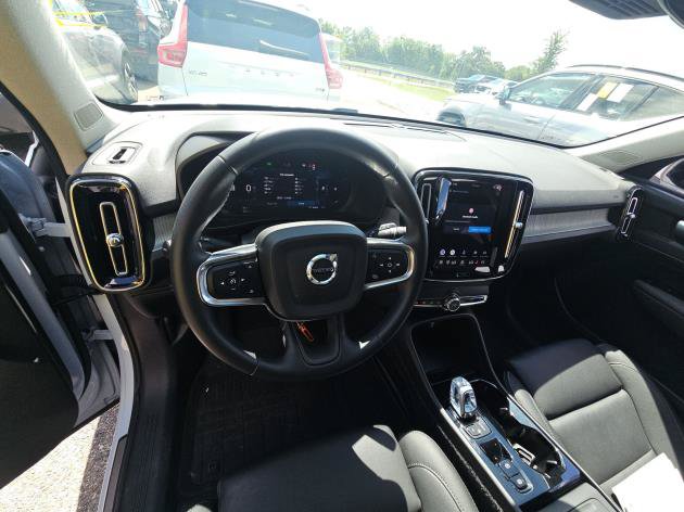 Used 2026 Volvo XC40 B5 Plus AWD/4WD image 10