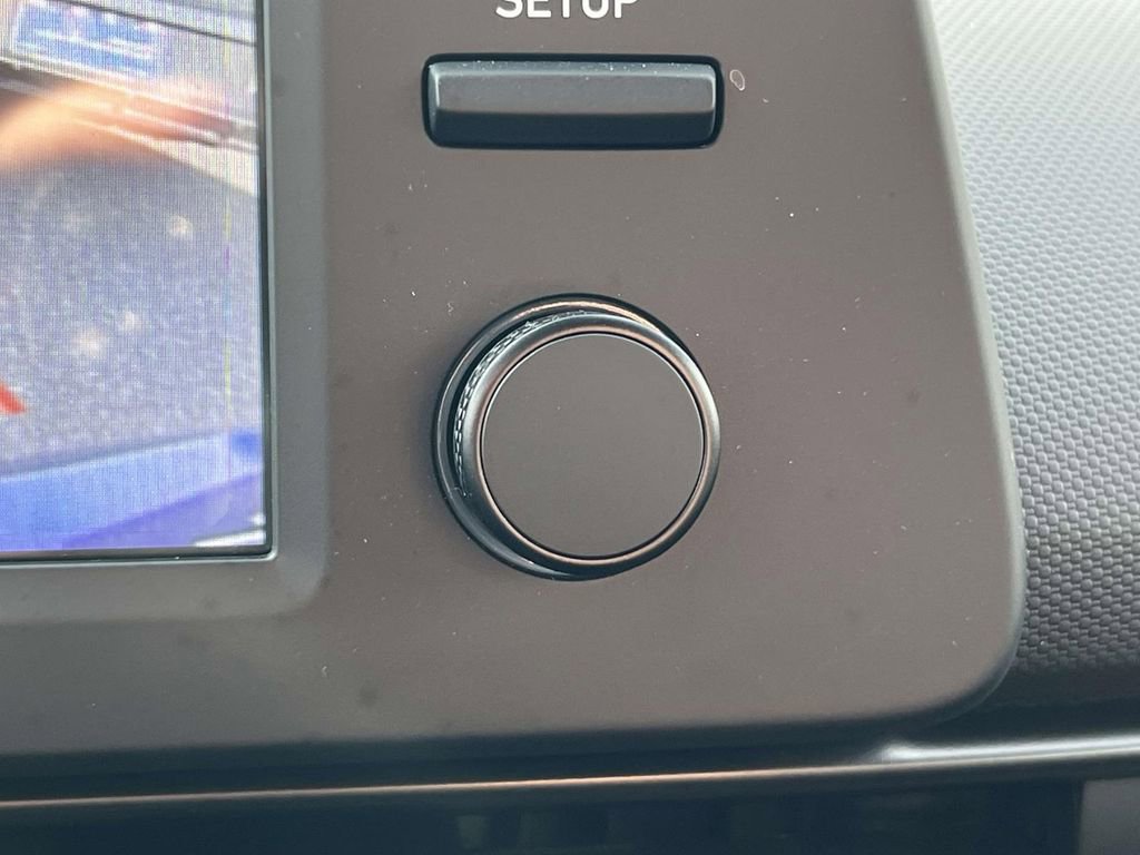 Certified 2025 Hyundai Elantra Sport image 30