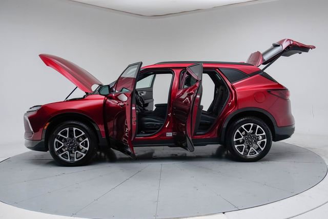 Used 2023 Chevrolet Blazer RS w/ Enhanced Convenience Package image 19