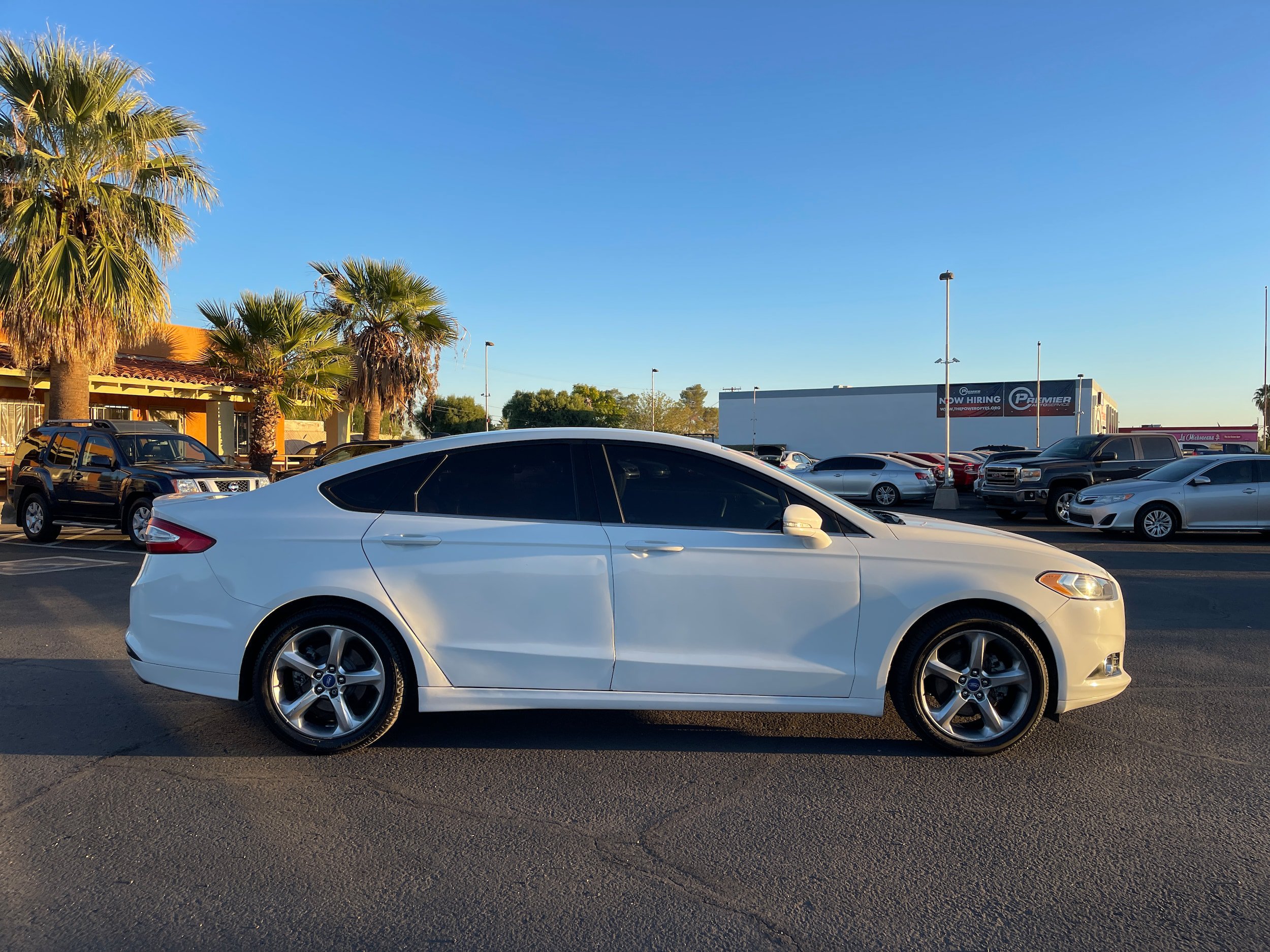 Used 2013 Ford Fusion SE FWD image 6