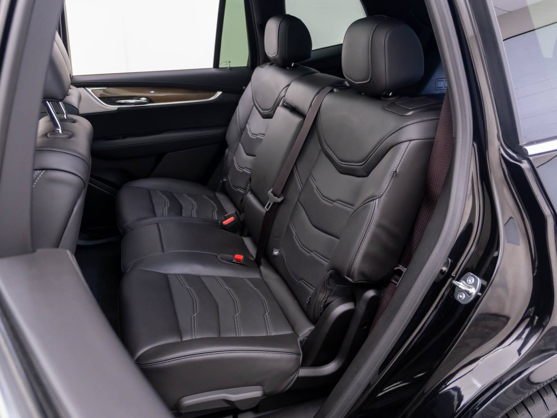 Certified 2025 Cadillac XT6 Premium Luxury w/ Platinum Package AWD/4WD image 20