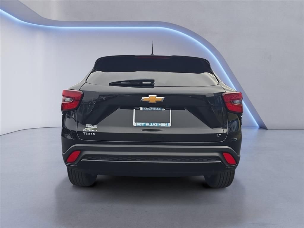 Used 2025 Chevrolet Trax LT image 4