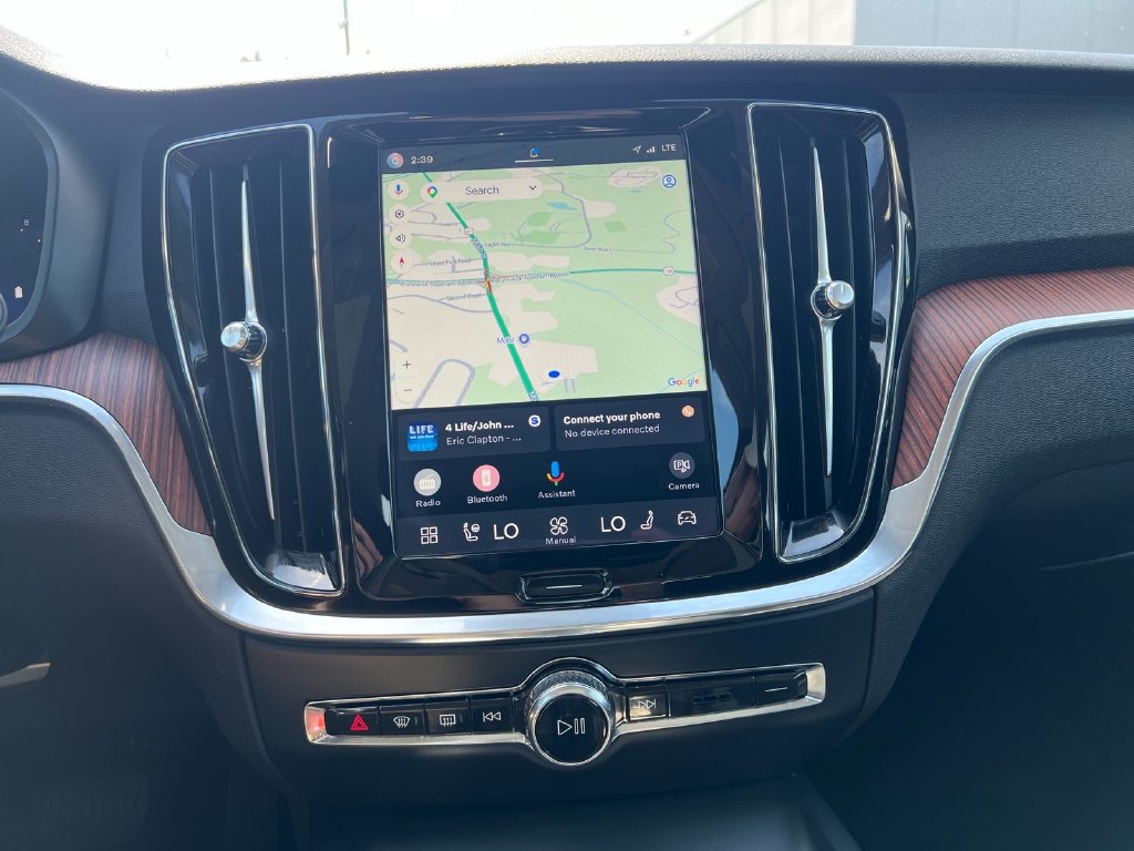 Certified 2025 Volvo S60 B5 Plus AWD/4WD image 14