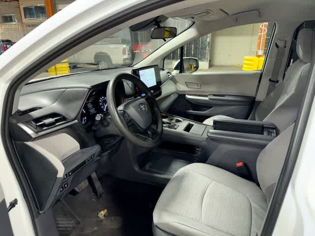 Certified 2022 Toyota Sienna LE FWD image 30