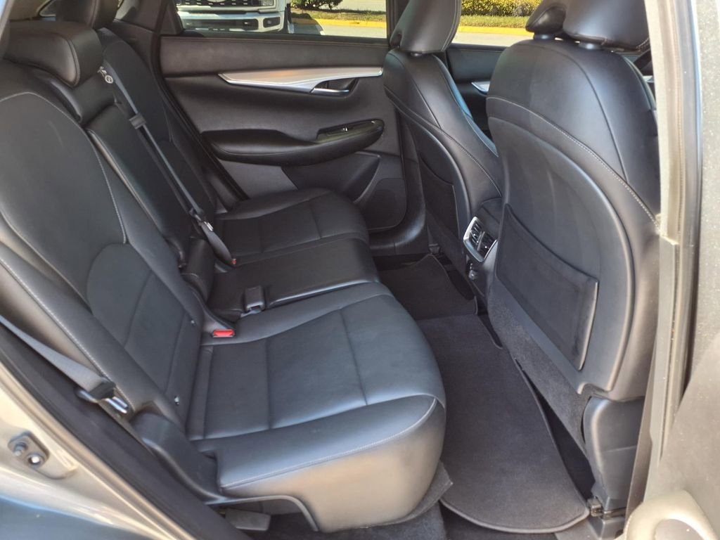 Used 2019 INFINITI QX50 Luxe w/ Cargo Package FWD image 16