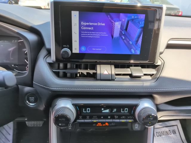 Used 2025 Toyota RAV4 XLE AWD/4WD image 18