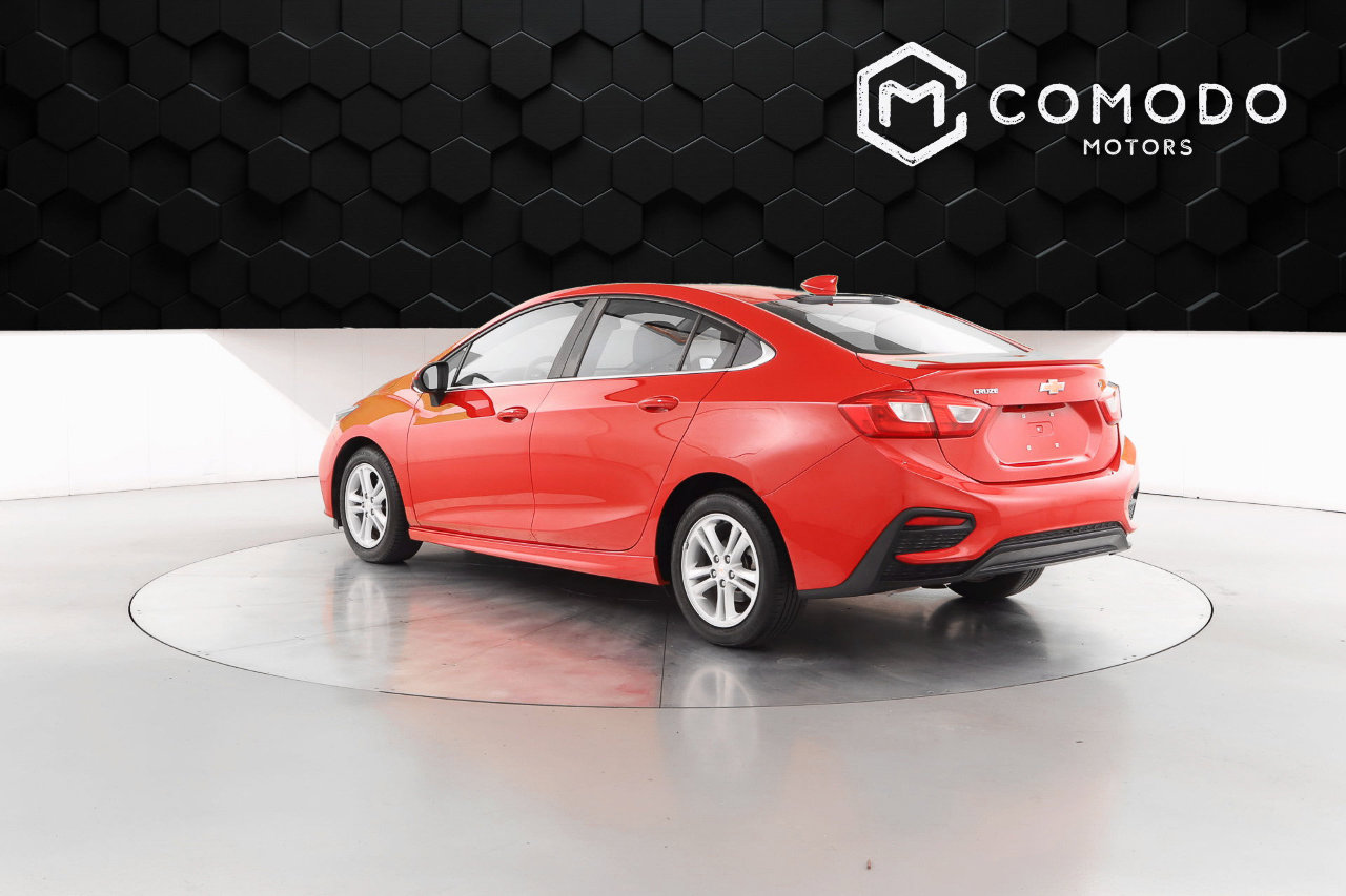 Used 2016 Chevrolet Cruze LT w/ Sun And Sound Package image 5