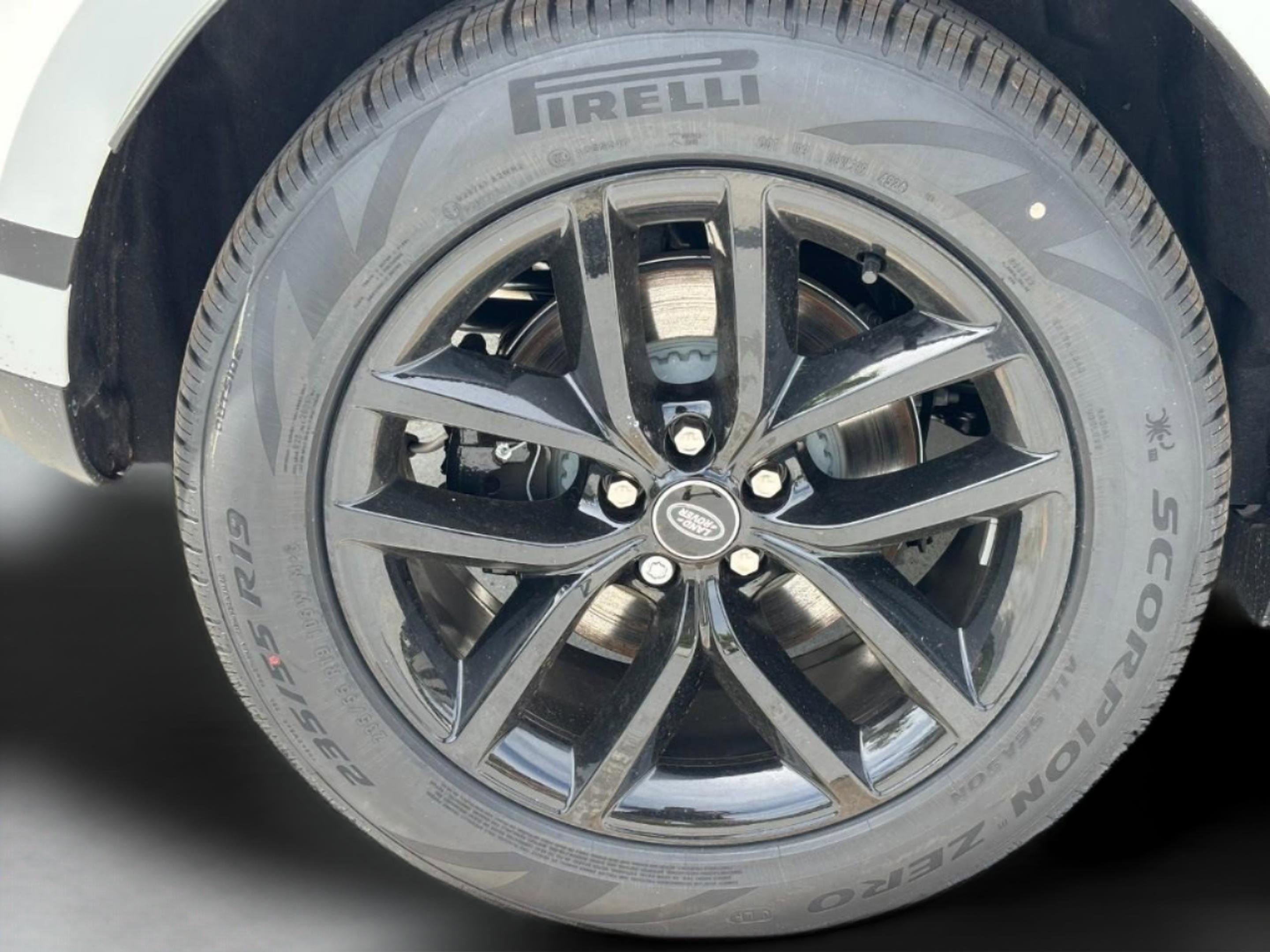 Used 2026 Land Rover Range Rover Evoque S image 6