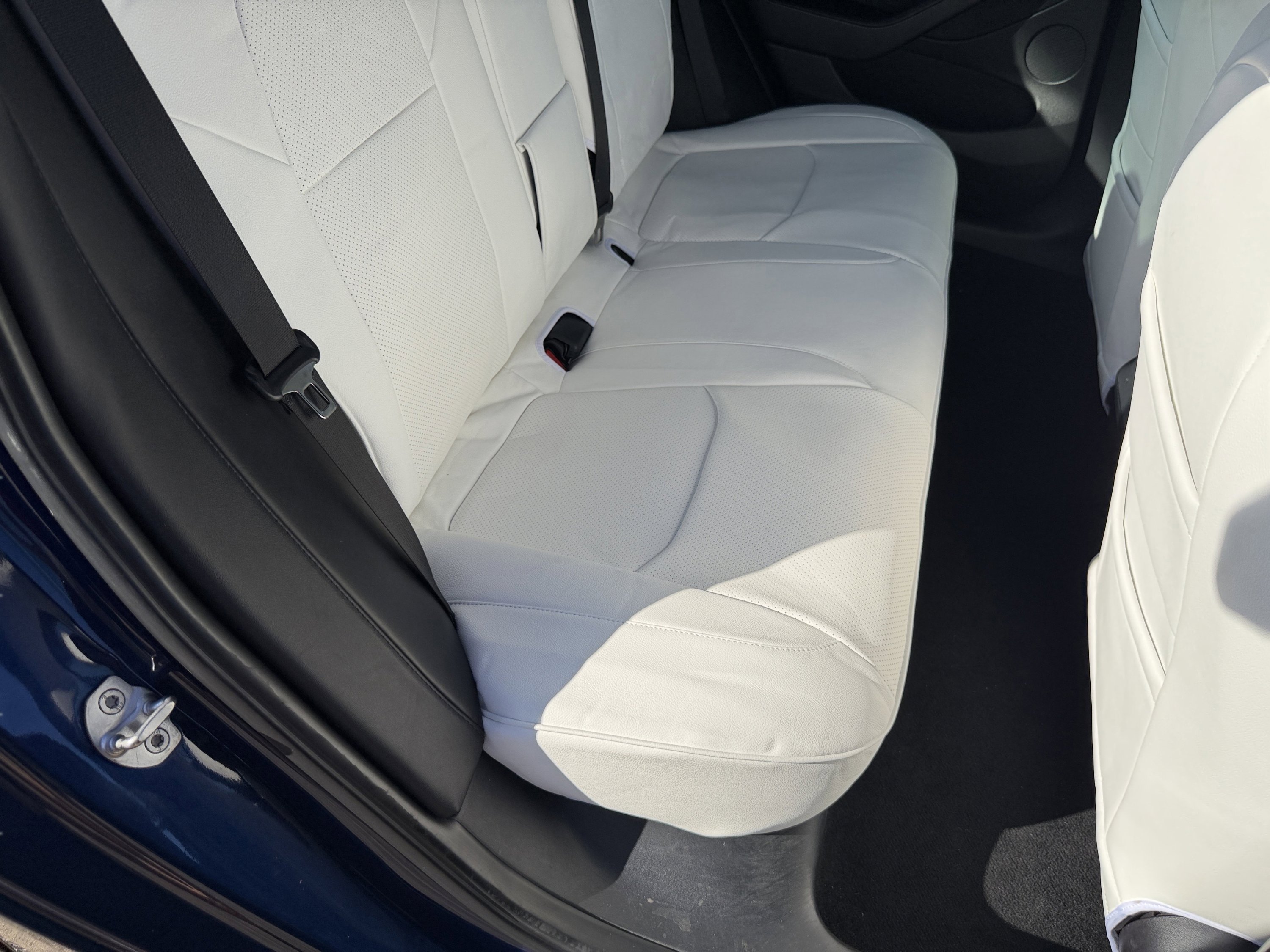 Used 2022 Tesla Model 3 Standard Range image 24