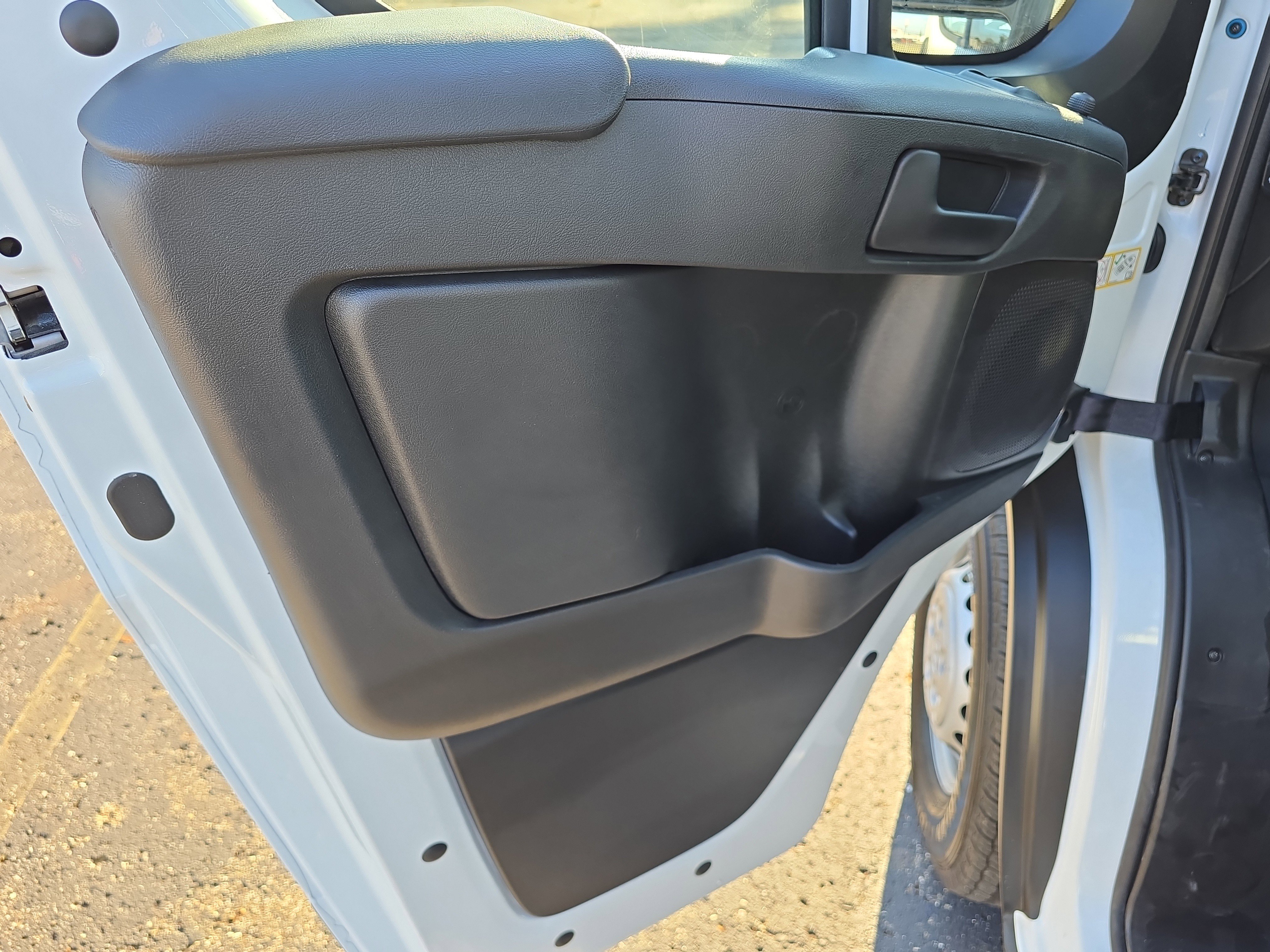 Used 2025 RAM ProMaster 2500 w/ Safety Group image 11