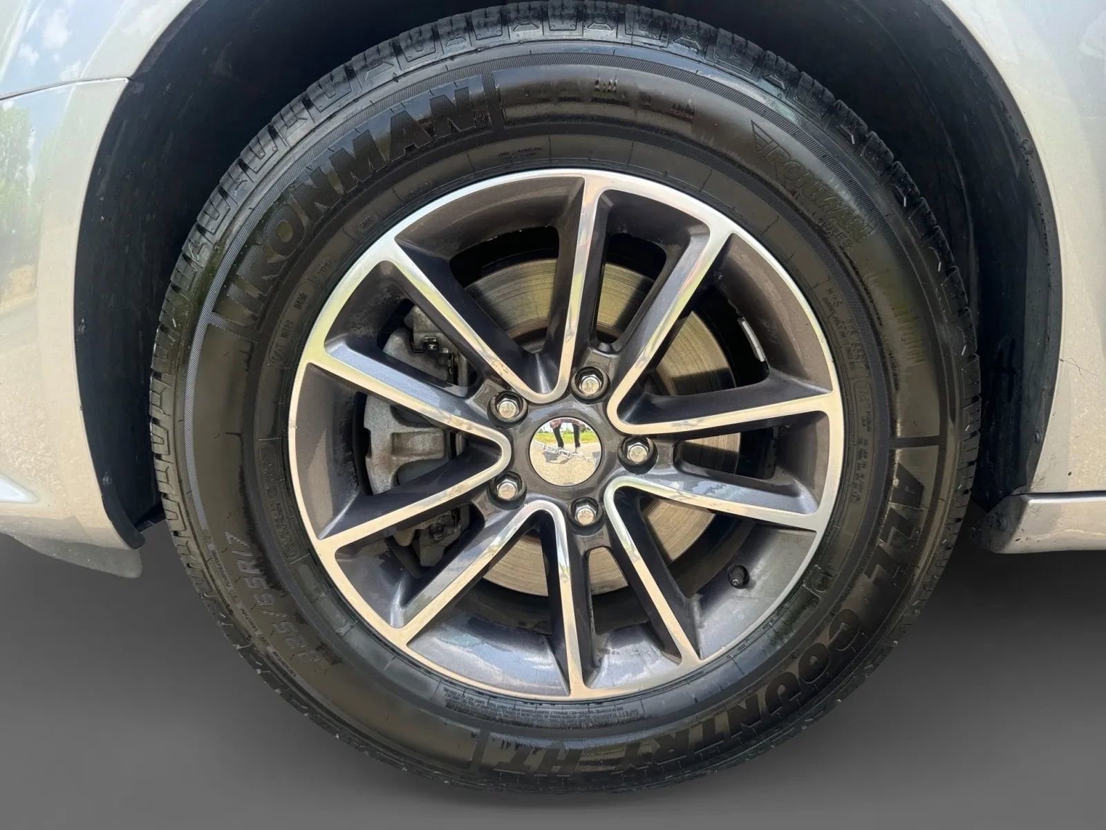 Used 2017 Dodge Grand Caravan SXT image 21