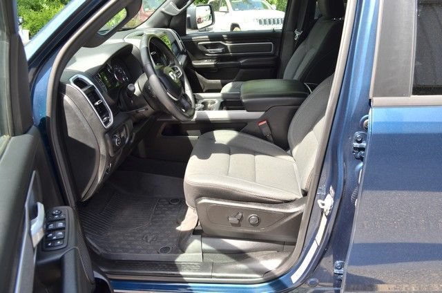 Used 2023 RAM 1500 Big Horn AWD/4WD image 17