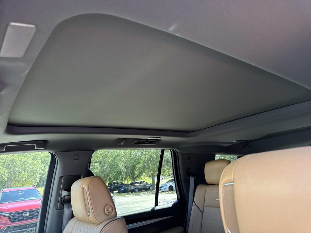 Certified 2025 Cadillac Escalade Premium Luxury w/ Touring Package AWD/4WD image 33