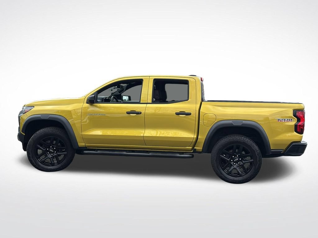 Used 2024 Chevrolet Colorado Trail Boss AWD/4WD image 4
