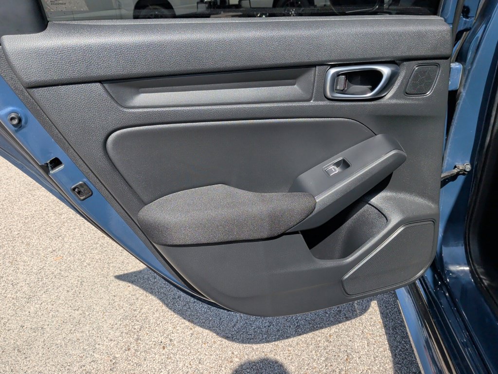 Used 2025 Honda Civic Sport image 34