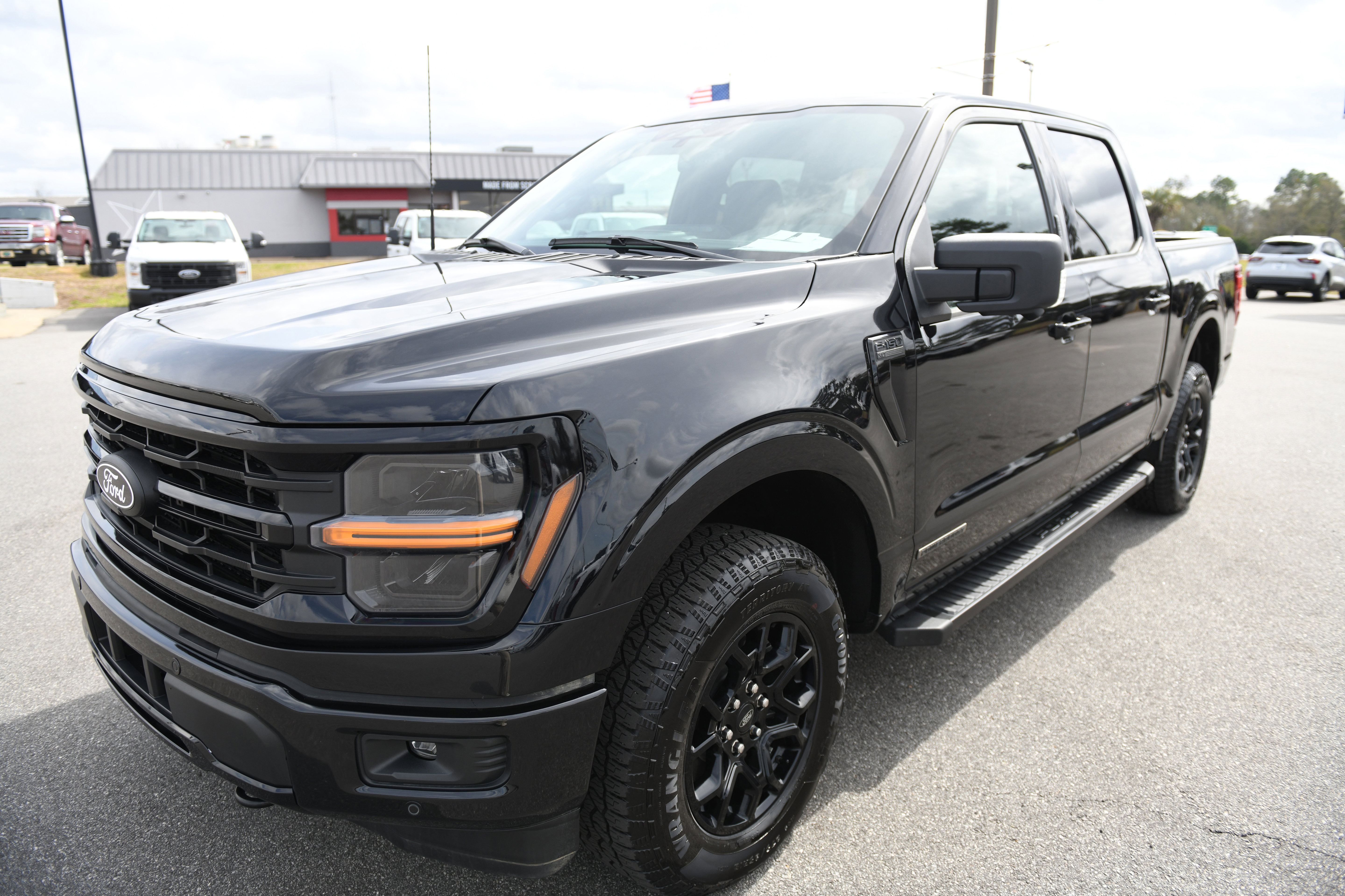 Used 2024 Ford F150 XLT w/ Equipment Group 302A MID image 8