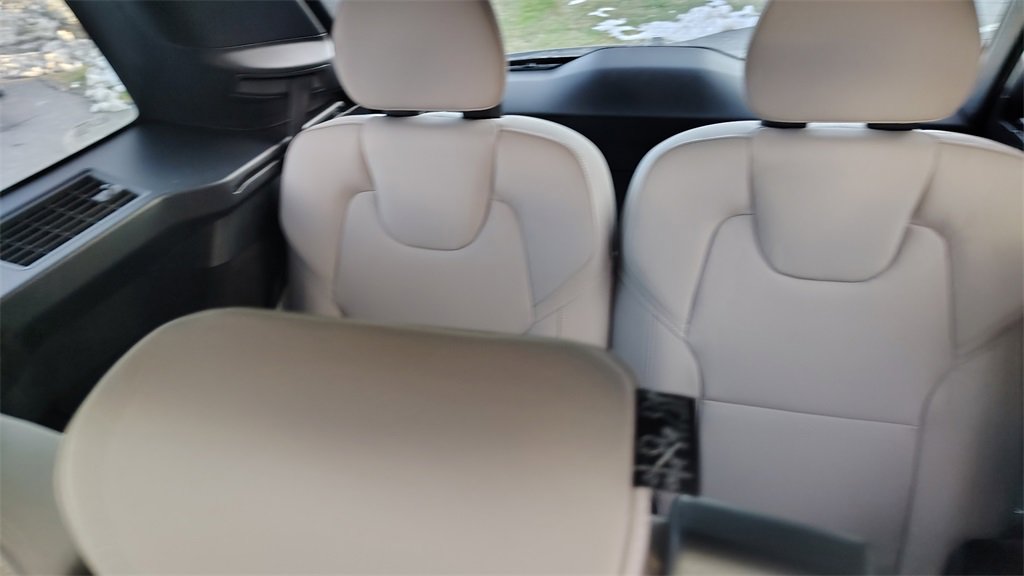 New 2026 Volvo XC40 B5 Plus w/ Climate Package image 33