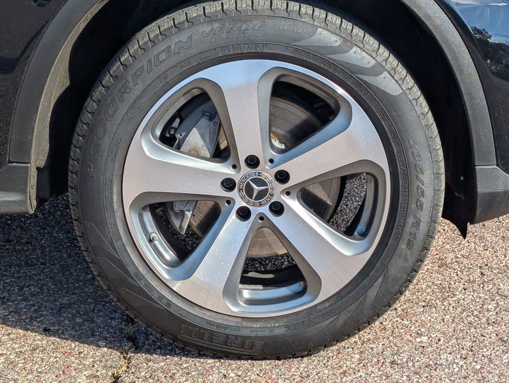 Used 2021 Mercedes-Benz GLC 300 4MATIC image 10