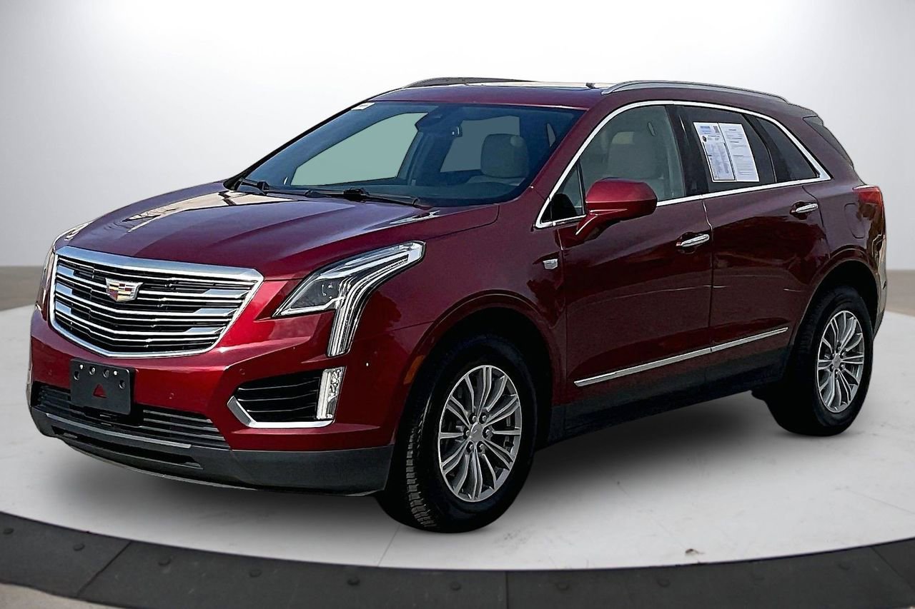 Used 2017 Cadillac XT5 Luxury w/ Driver Awareness Package image 4