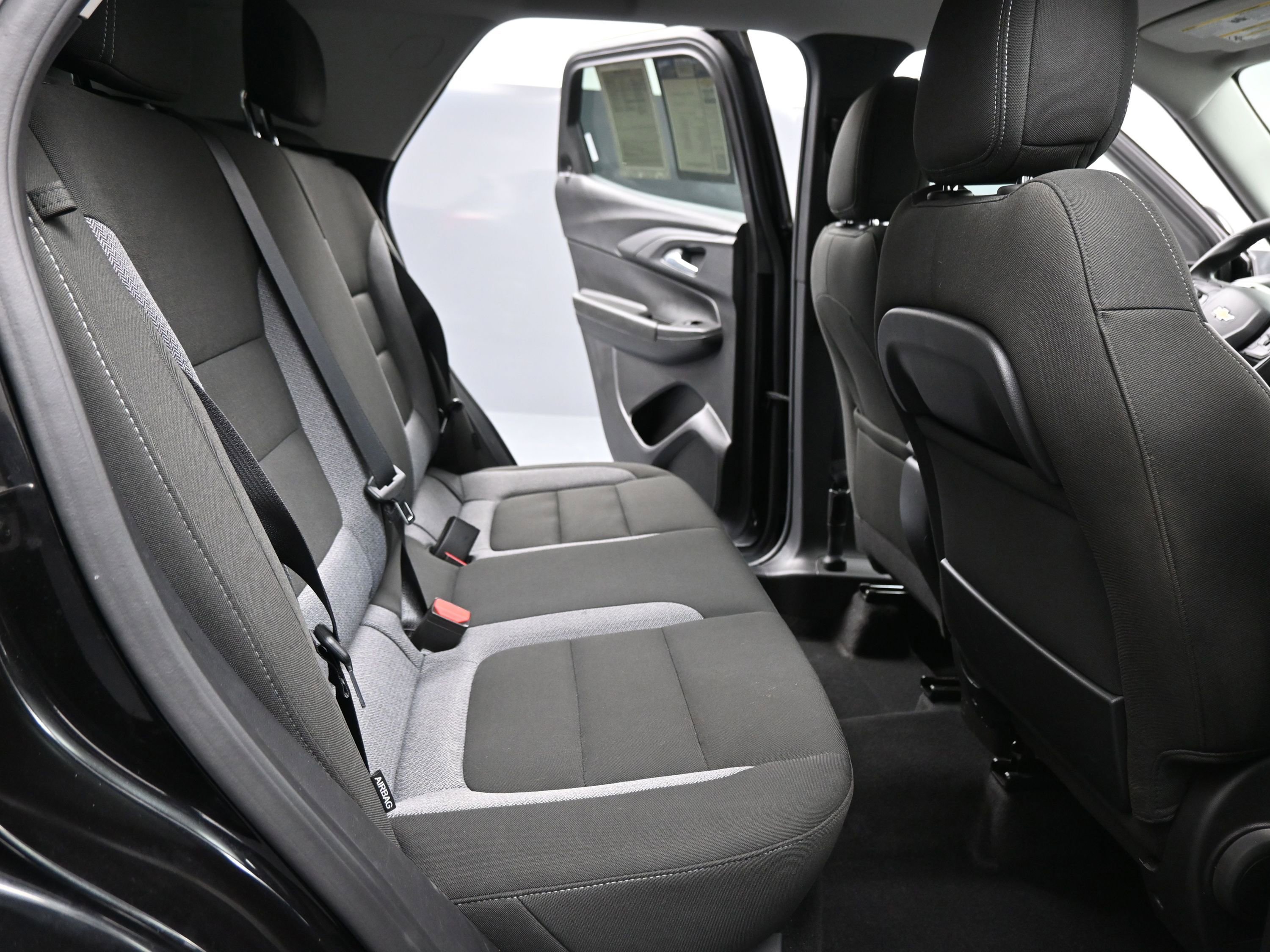 Certified 2025 Chevrolet TrailBlazer LT w/ Driver Confidence Package image 13