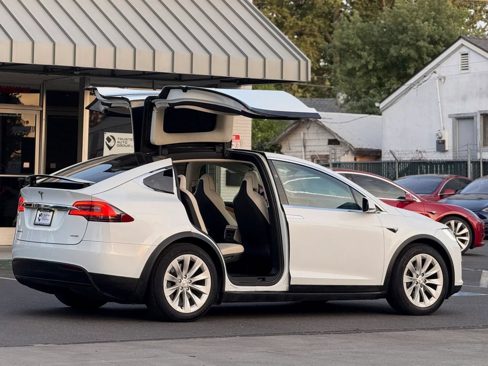 Used 2018 Tesla Model X 100D AWD/4WD image 8