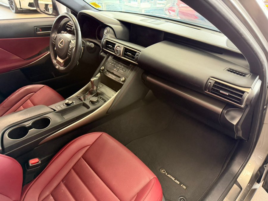Used 2018 Lexus IS 300 F Sport w/ F Sport Package RWD image 44