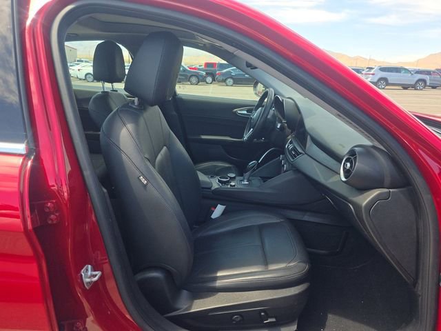 Used 2018 Alfa Romeo Giulia Ti RWD image 6