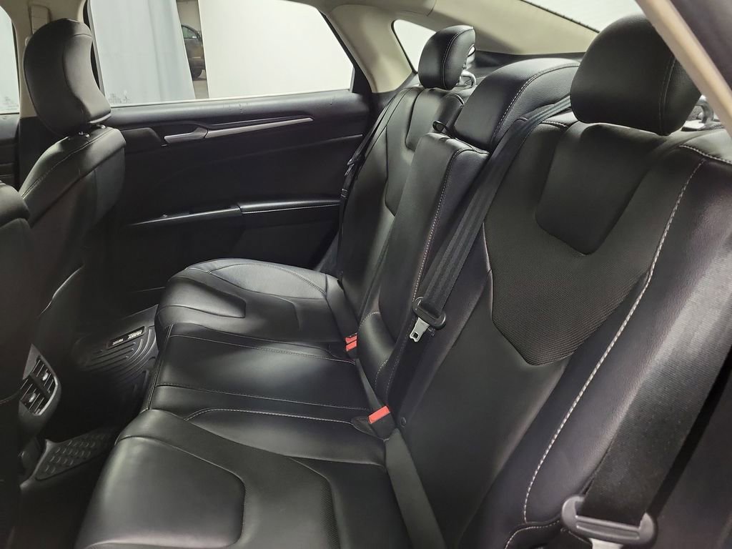 Used 2018 Ford Fusion Titanium image 20