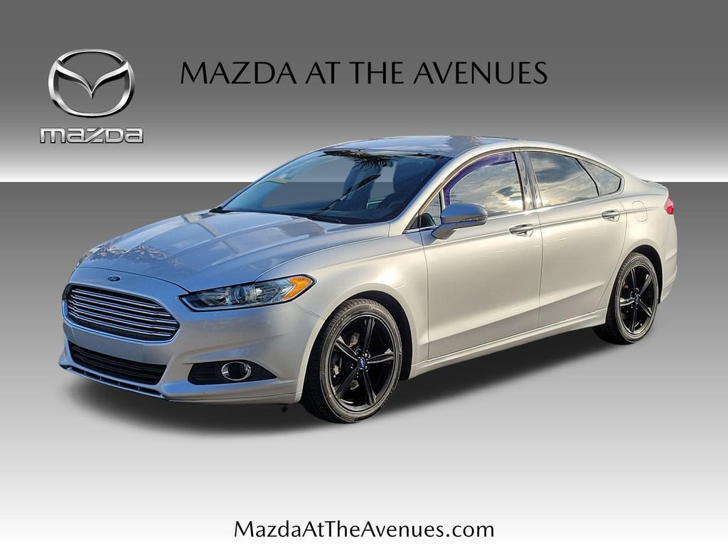 Used 2016 Ford Fusion SE image 1