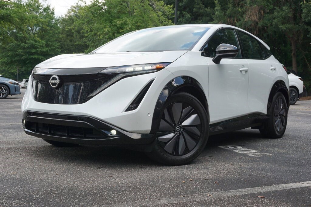 Certified 2024 Nissan Ariya AWD image 2