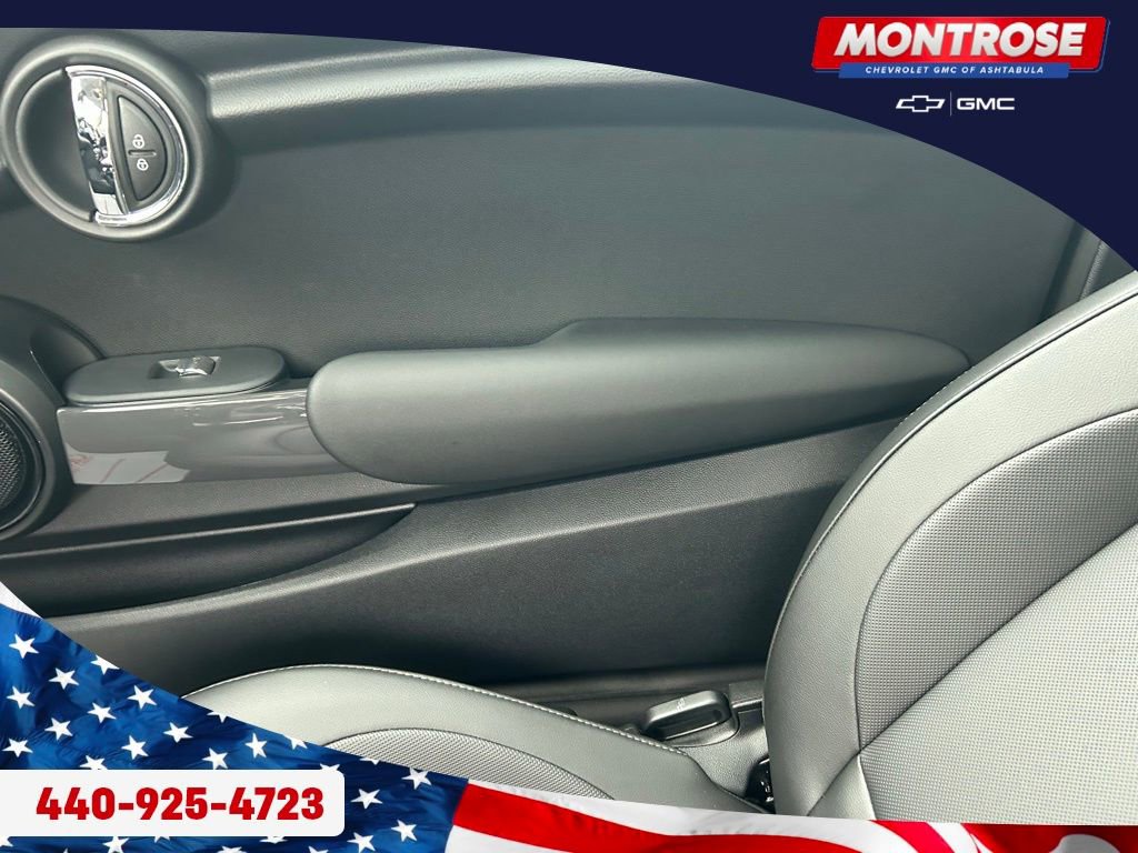 Used 2020 MINI Cooper 2-Door Hardtop image 12