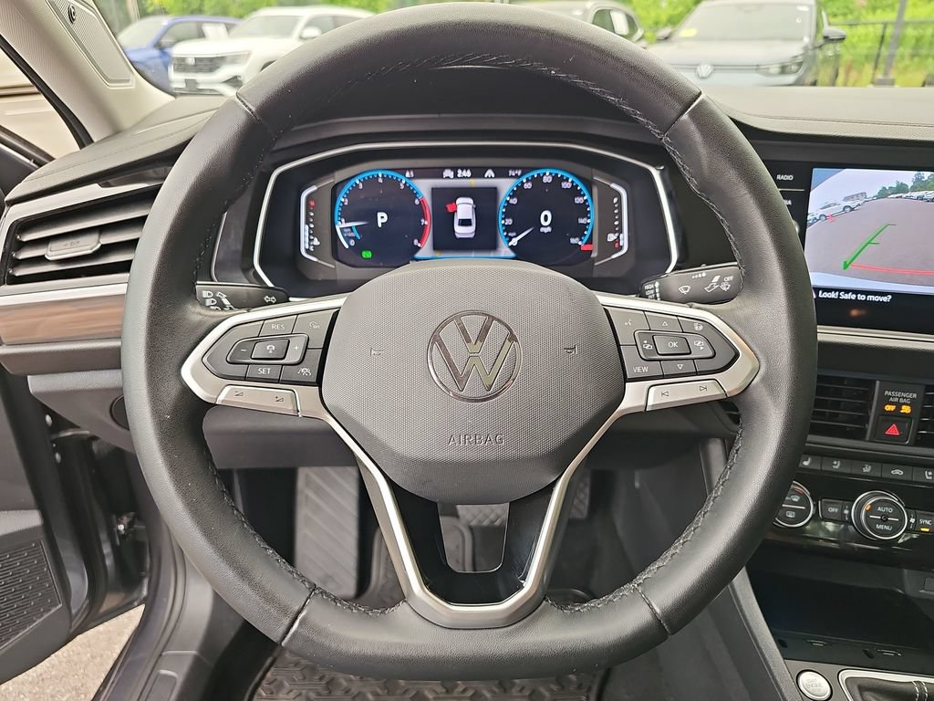 Used 2024 Volkswagen Jetta SEL FWD image 17
