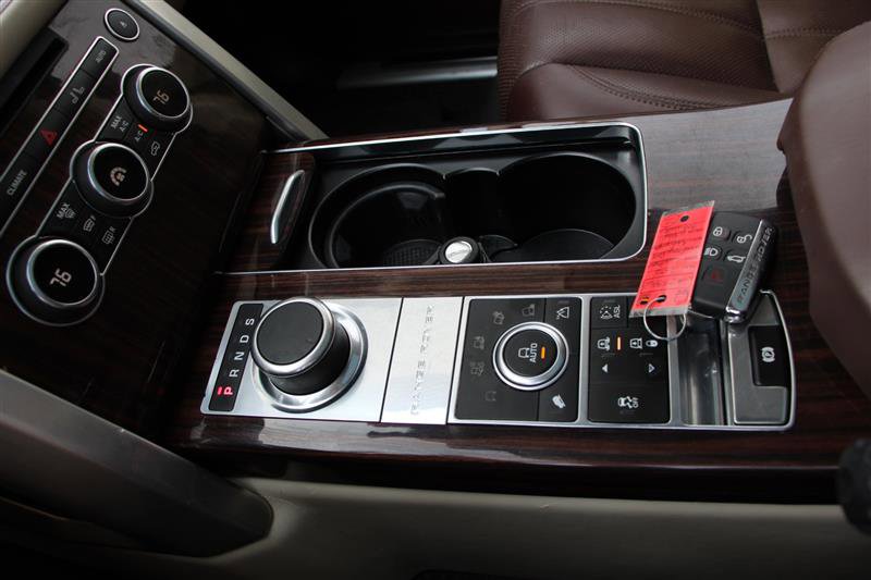 Used 2015 Land Rover Range Rover Autobiography image 33