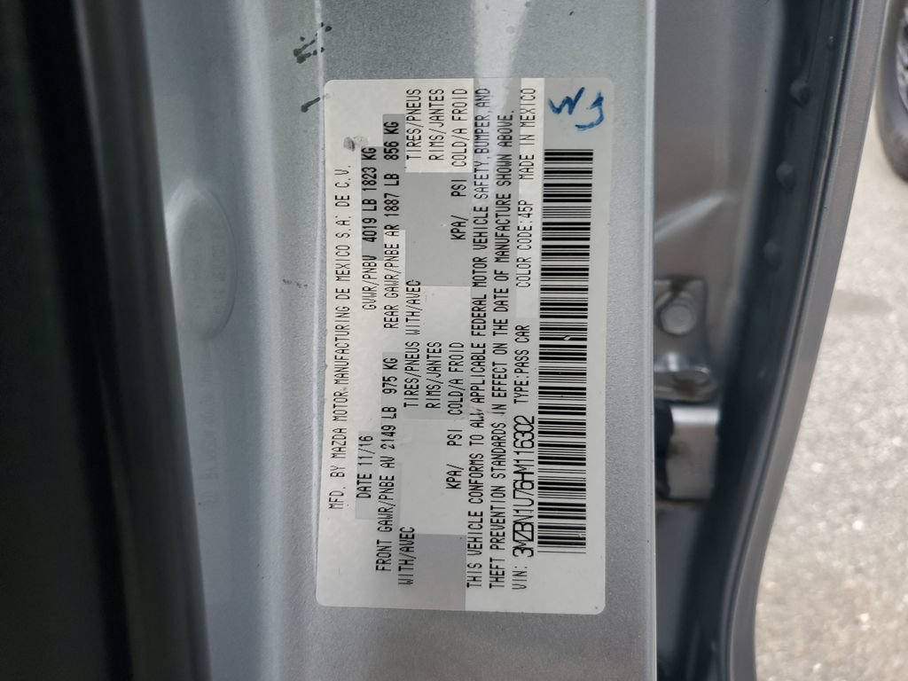 Used 2017 MAZDA MAZDA3 Sport FWD image 25
