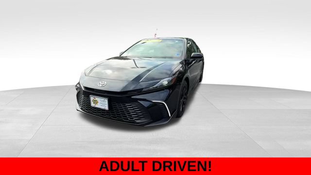 Used 2026 Toyota Camry SE w/ Convenience Package FWD image 2