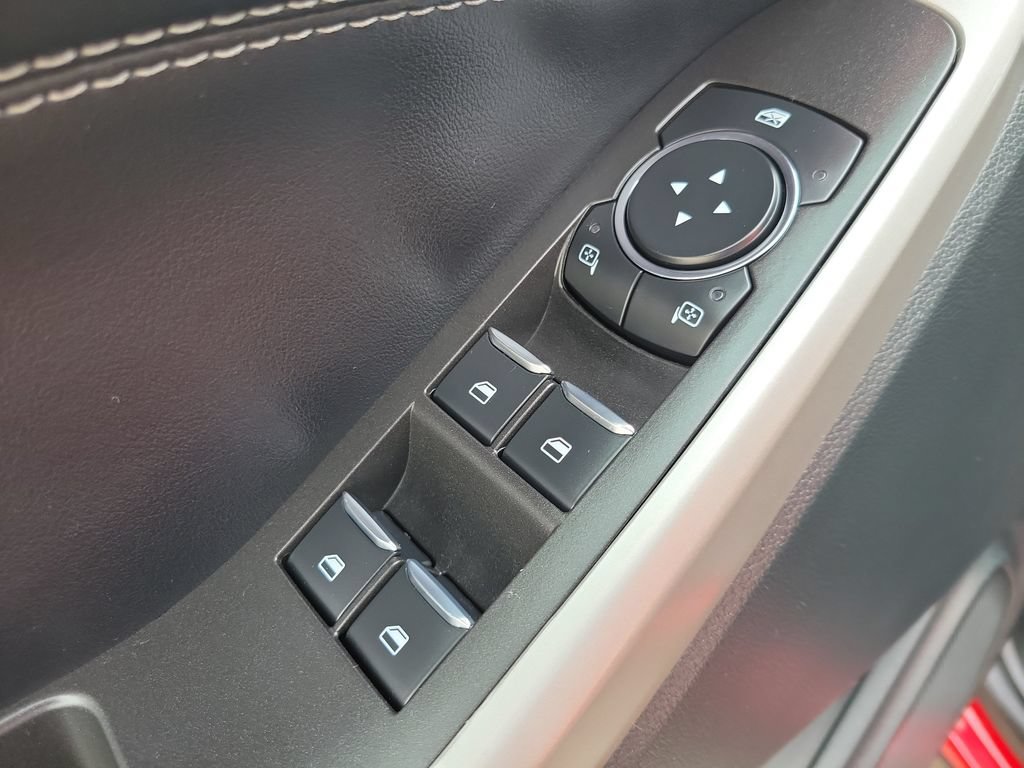 Used 2024 Ford Explorer XLT w/ Equipment Group 202A AWD/4WD image 19