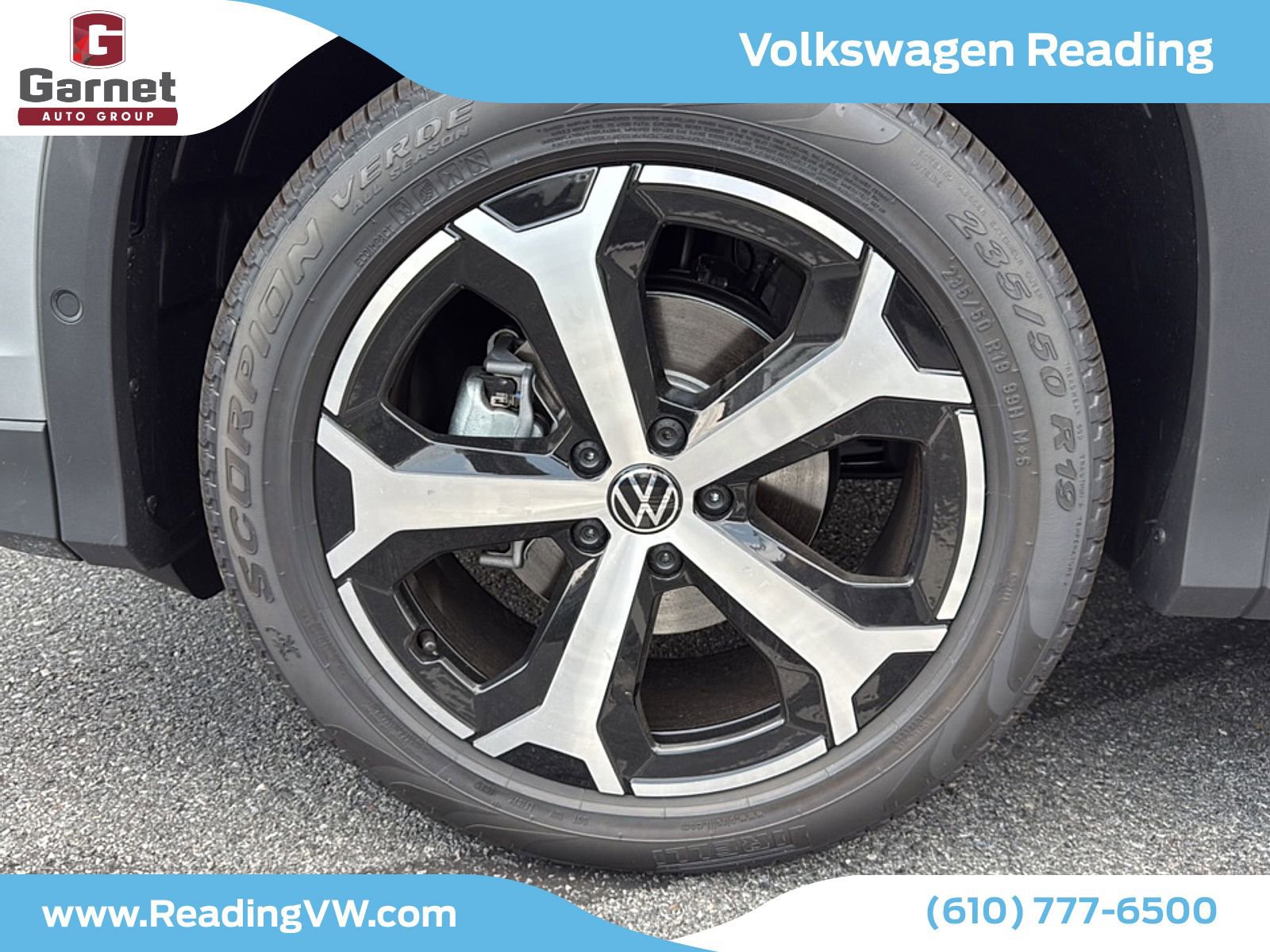 New 2025 Volkswagen Tiguan SE image 8