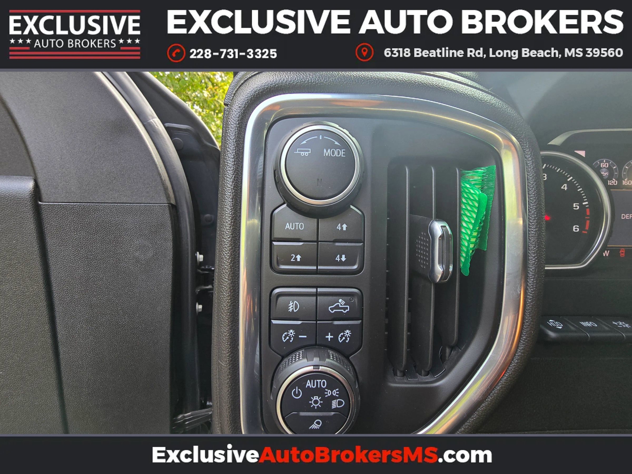 Used 2022 Chevrolet Silverado 1500 High Country w/ Technology Package image 38
