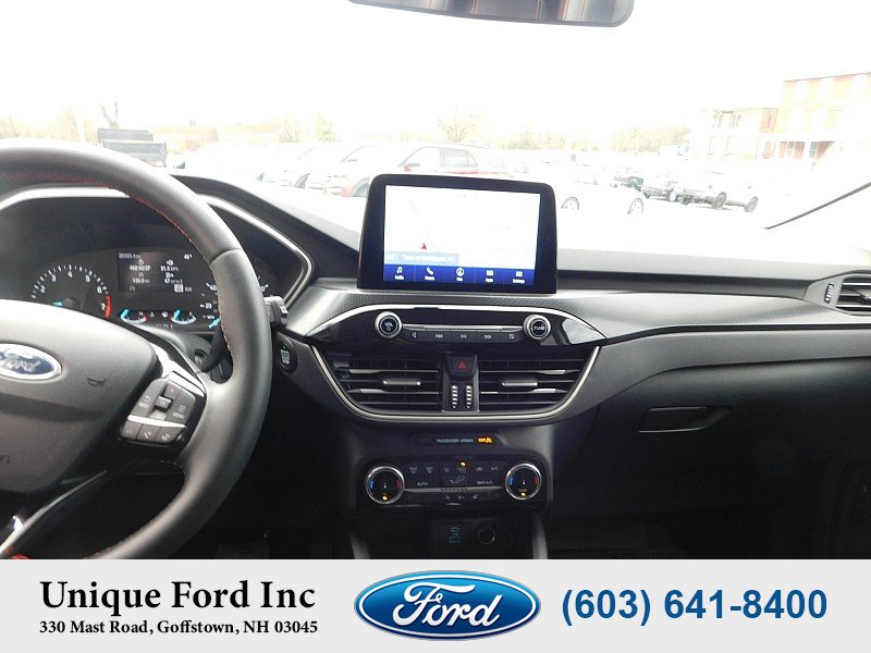 Used 2022 Ford Escape SEL w/ SEL Stealth AWD Package image 18