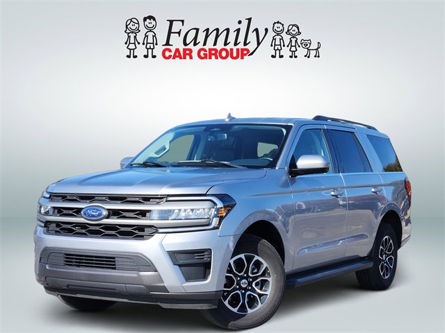 Used 2024 Ford Expedition XLT image 1